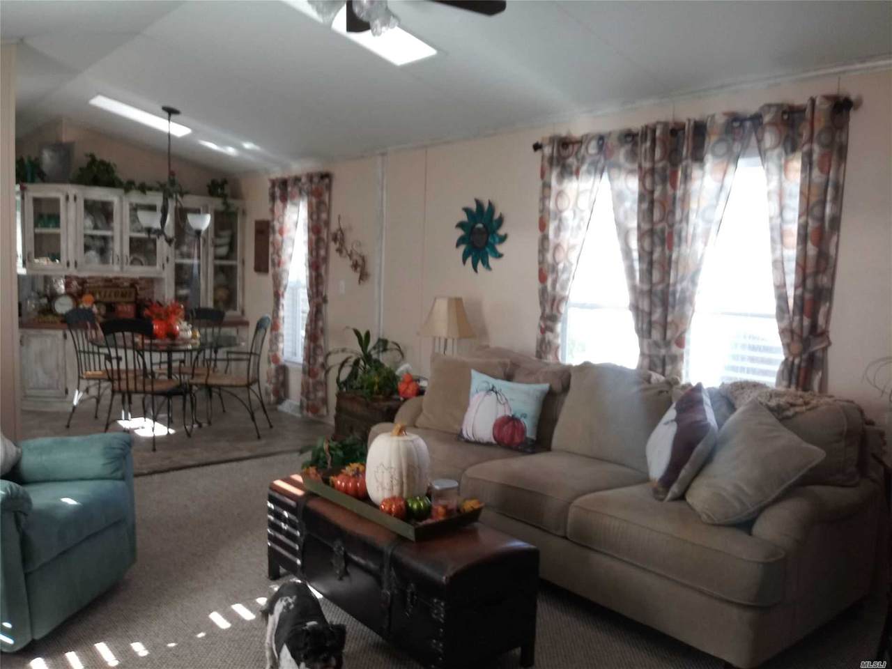 1661-126 Old Country Road - Photo 1