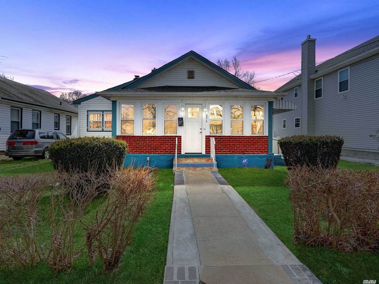 274 Columbia Street - Photo 1