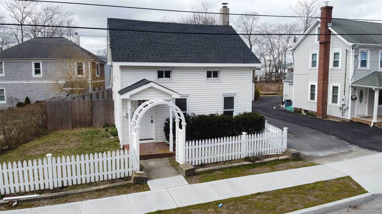 119 Sweezy Avenue - Photo 1