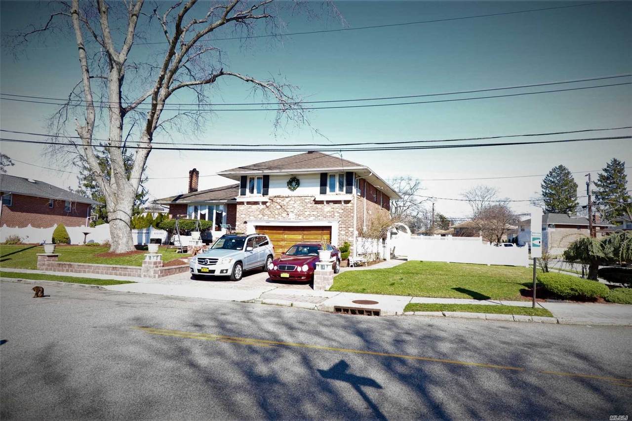 29 Oakdale Drive - Photo 1