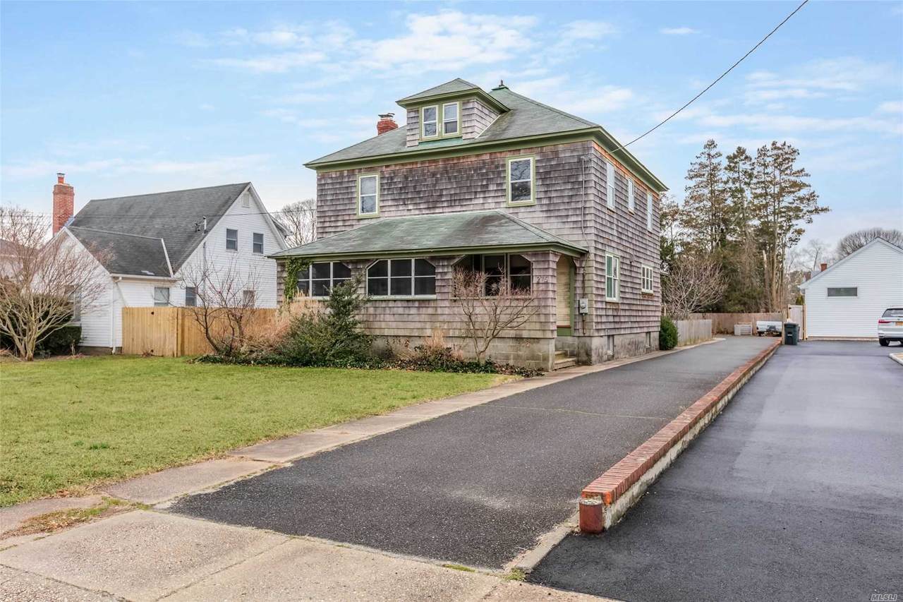 275 Newton Avenue - Photo 1