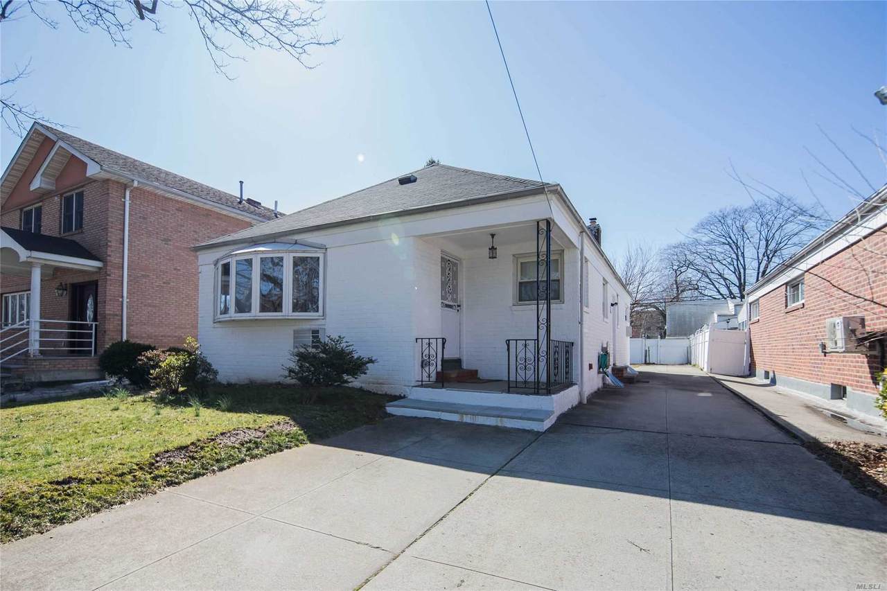 53-12 Clearview Expressway - Photo 1