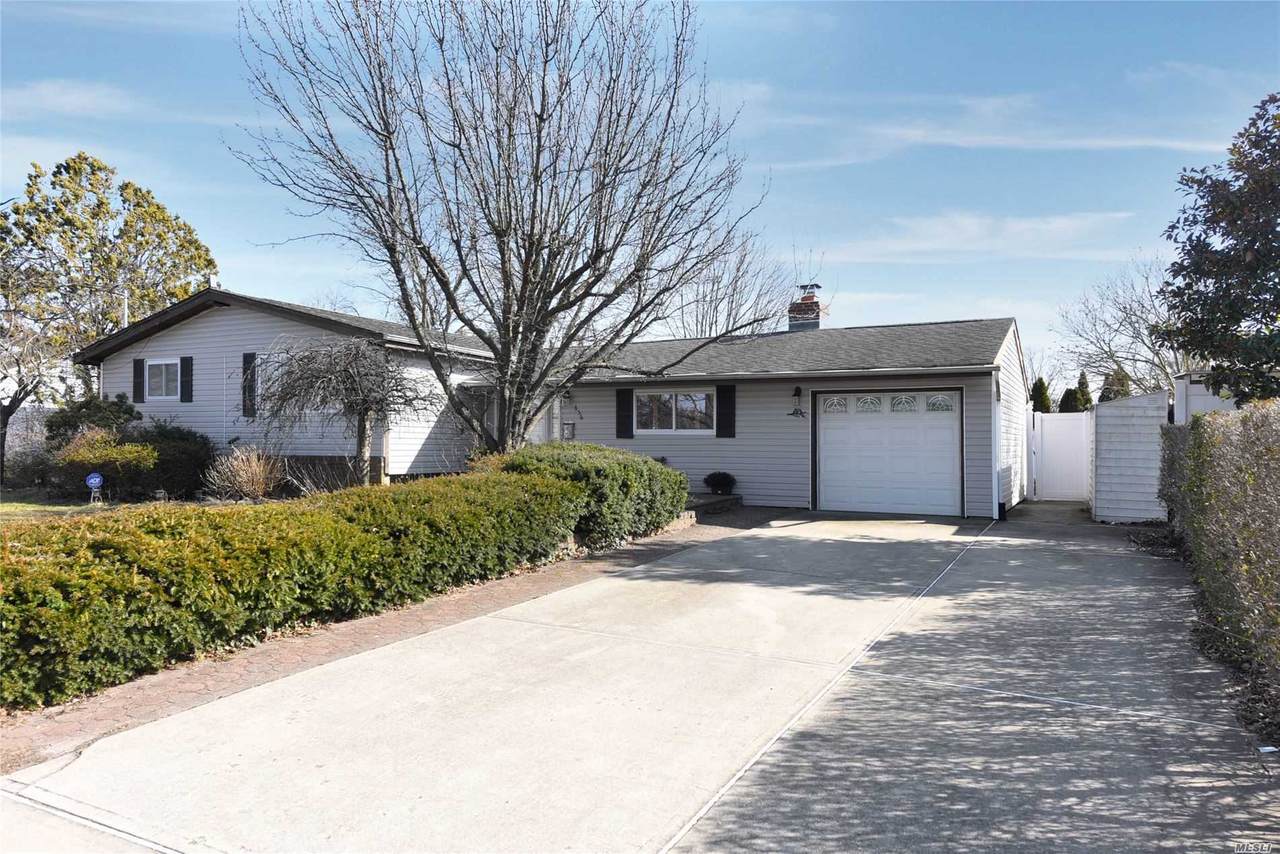 656 Grand Boulevard - Photo 1