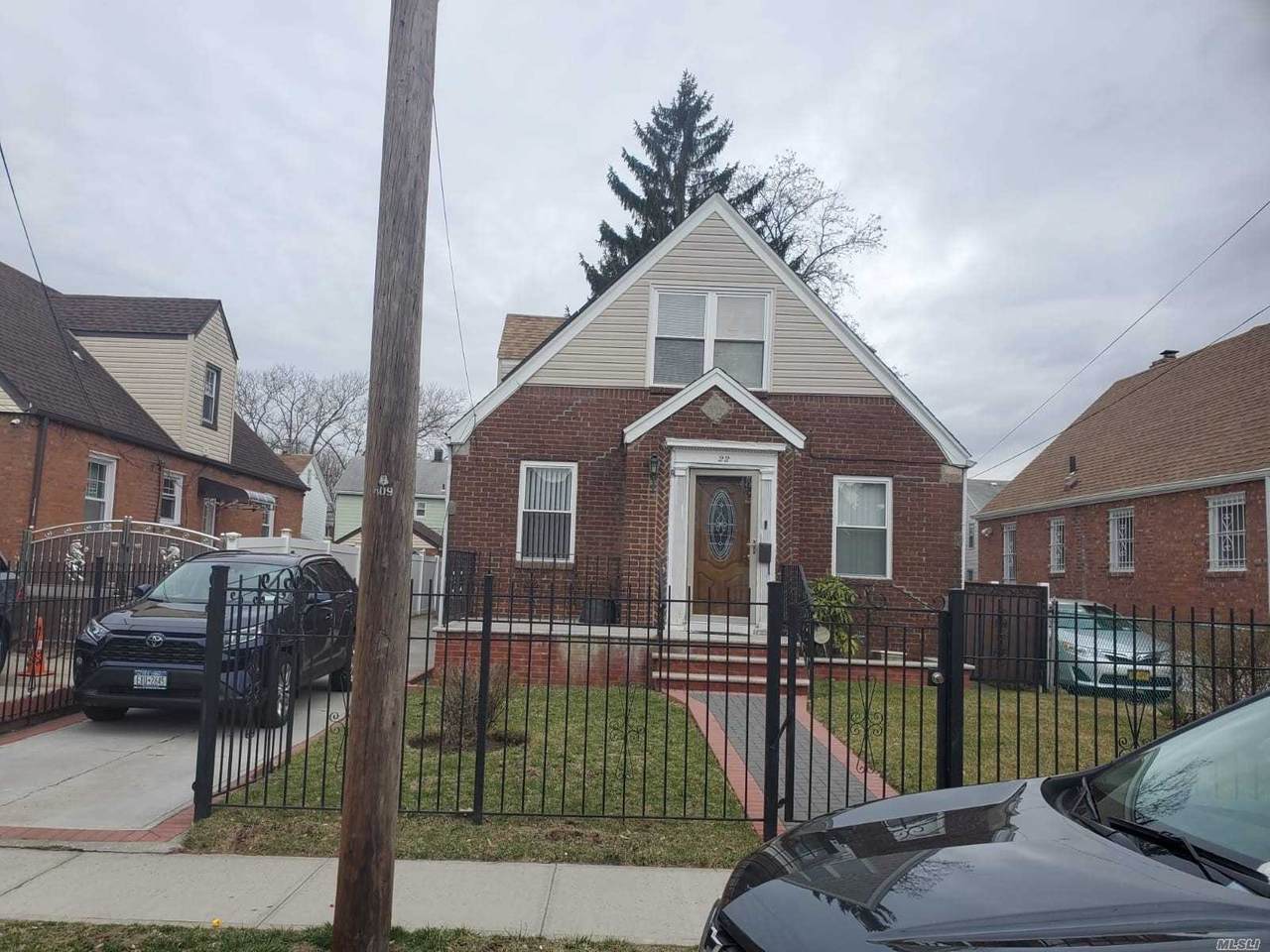 115-22 202nd Street - Photo 1