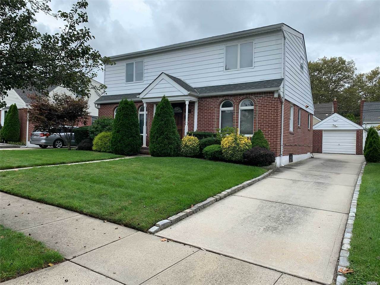 40 Mapleleaf Lane - Photo 1