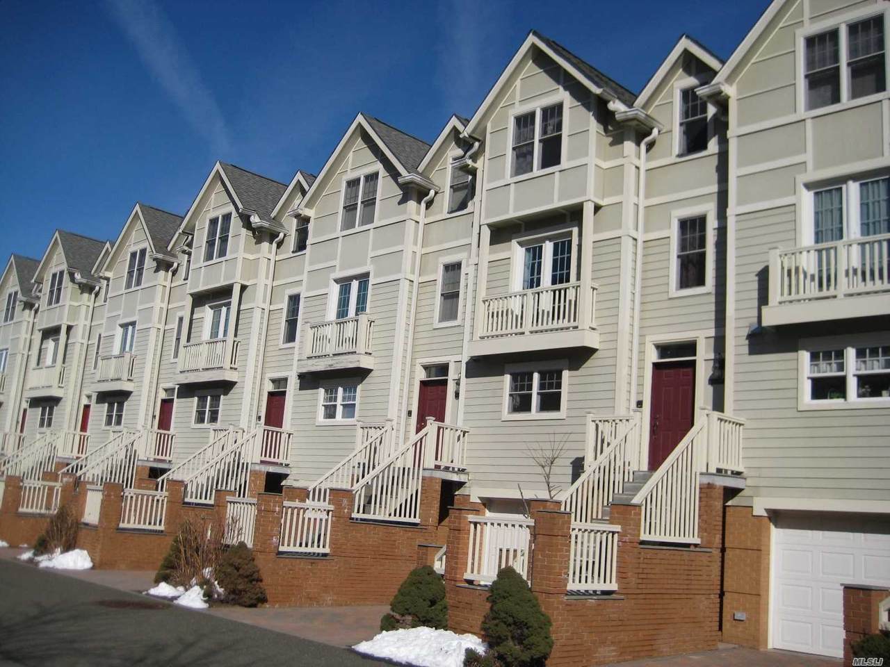 168-06 Powells Cove Boulevard - Photo 1