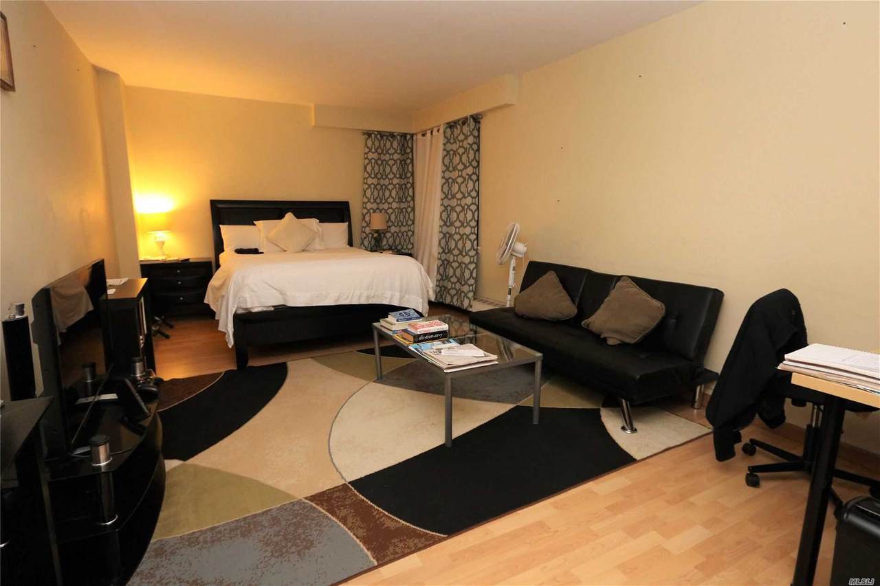 172-70 Highland Avenue - Photo 1