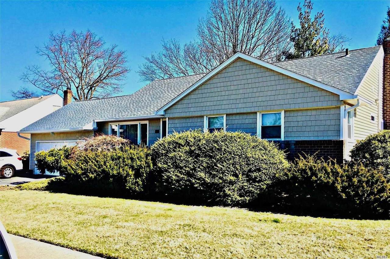 669 Pierce Place - Photo 1
