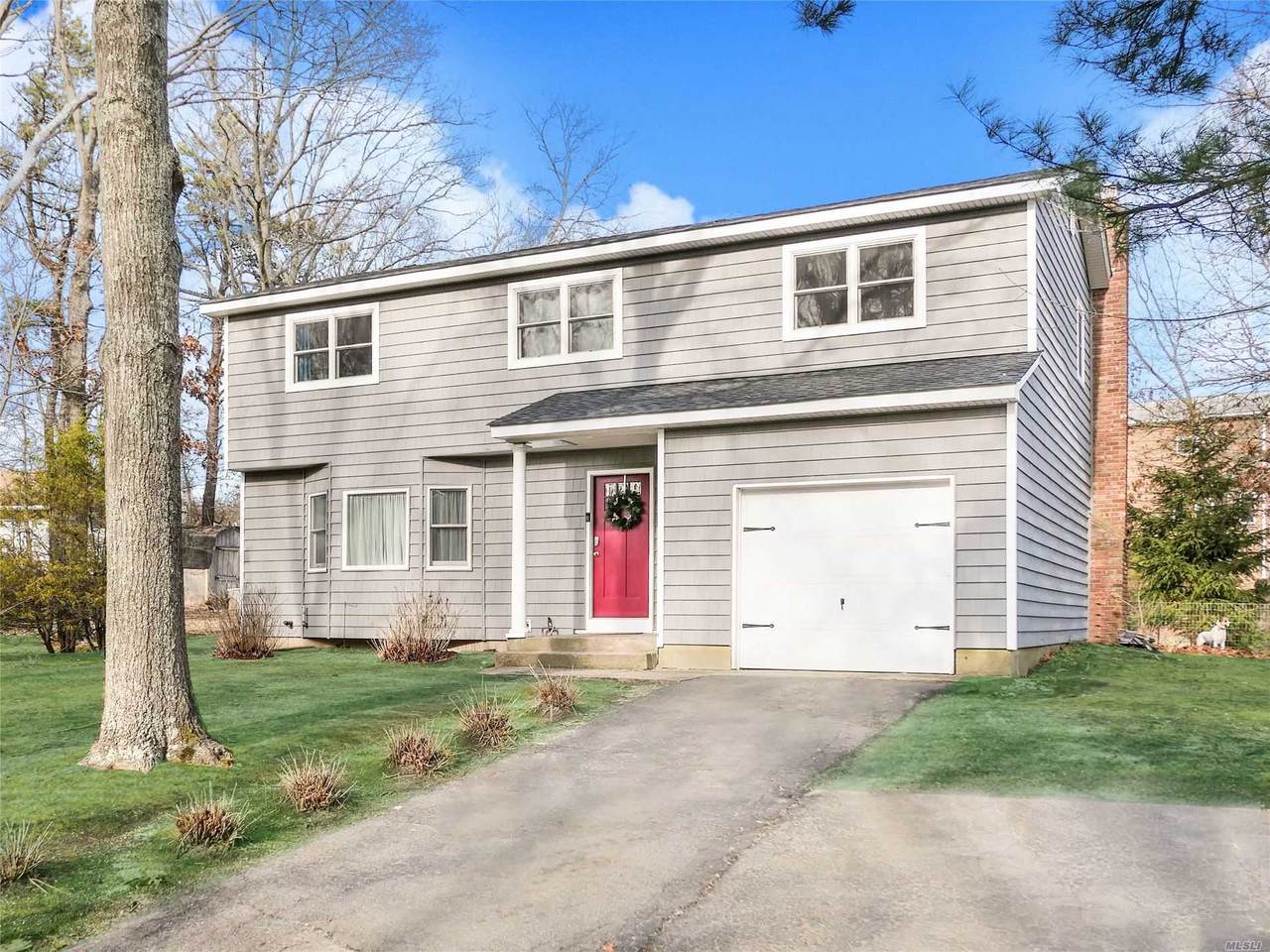 23 Maplewood Drive - Photo 1