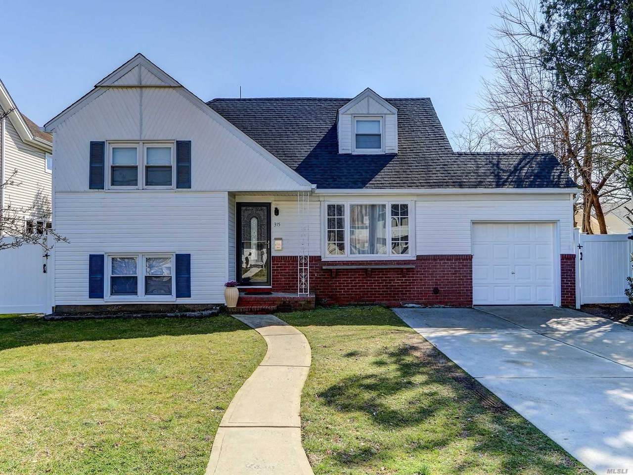315 Evans Avenue - Photo 1