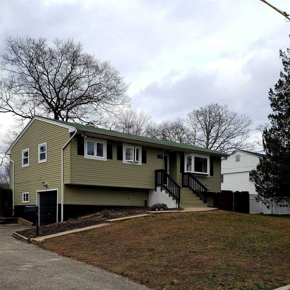 7 Sharon Drive - Photo 1