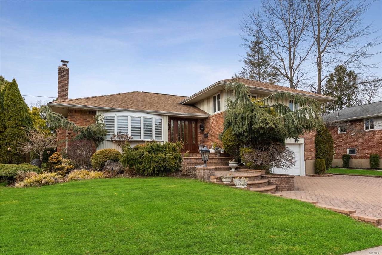 945 Wellington Road - Photo 1