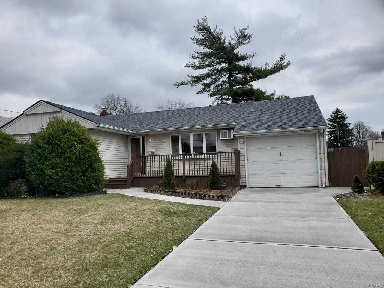 1882 Fairhaven Road - Photo 1