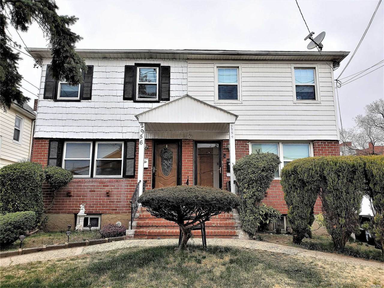 29-54 Far Rockaway Boulevard - Photo 1