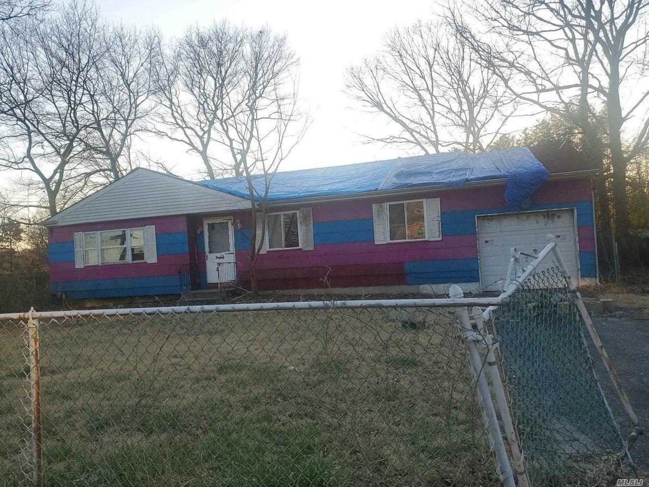 58 Coates Ave - Photo 1