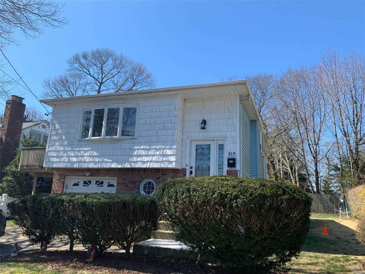 319 Asharoken Blvd - Photo 1