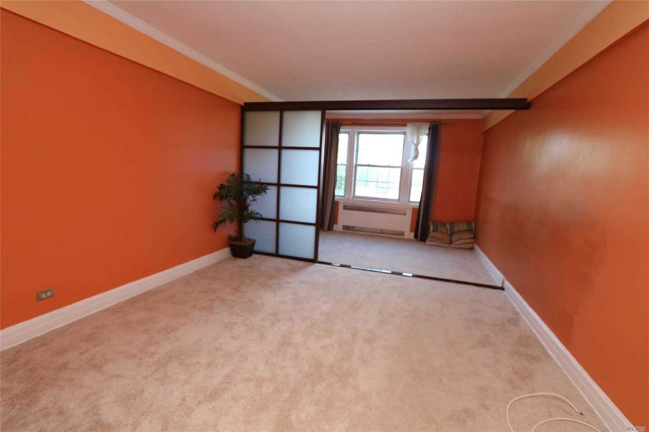 175-06 Devonshire Road - Photo 1