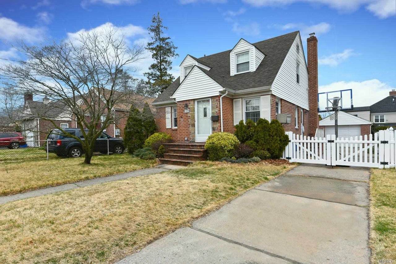 1639 Highland Avenue - Photo 1