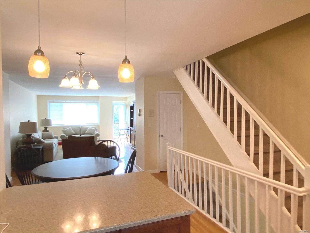 73 Carlton Avenue - Photo 1
