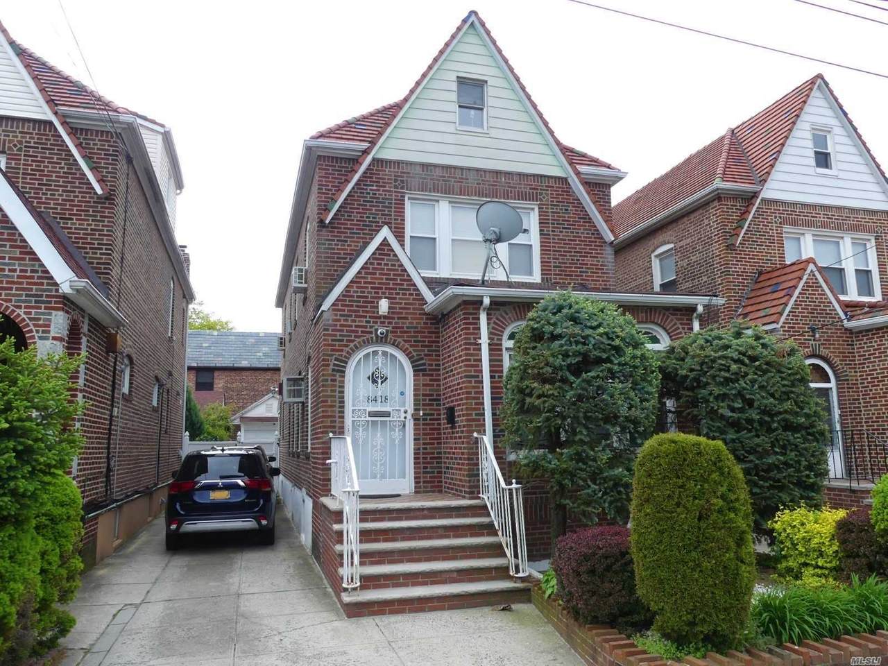 84-18 Penelope Avenue - Photo 1