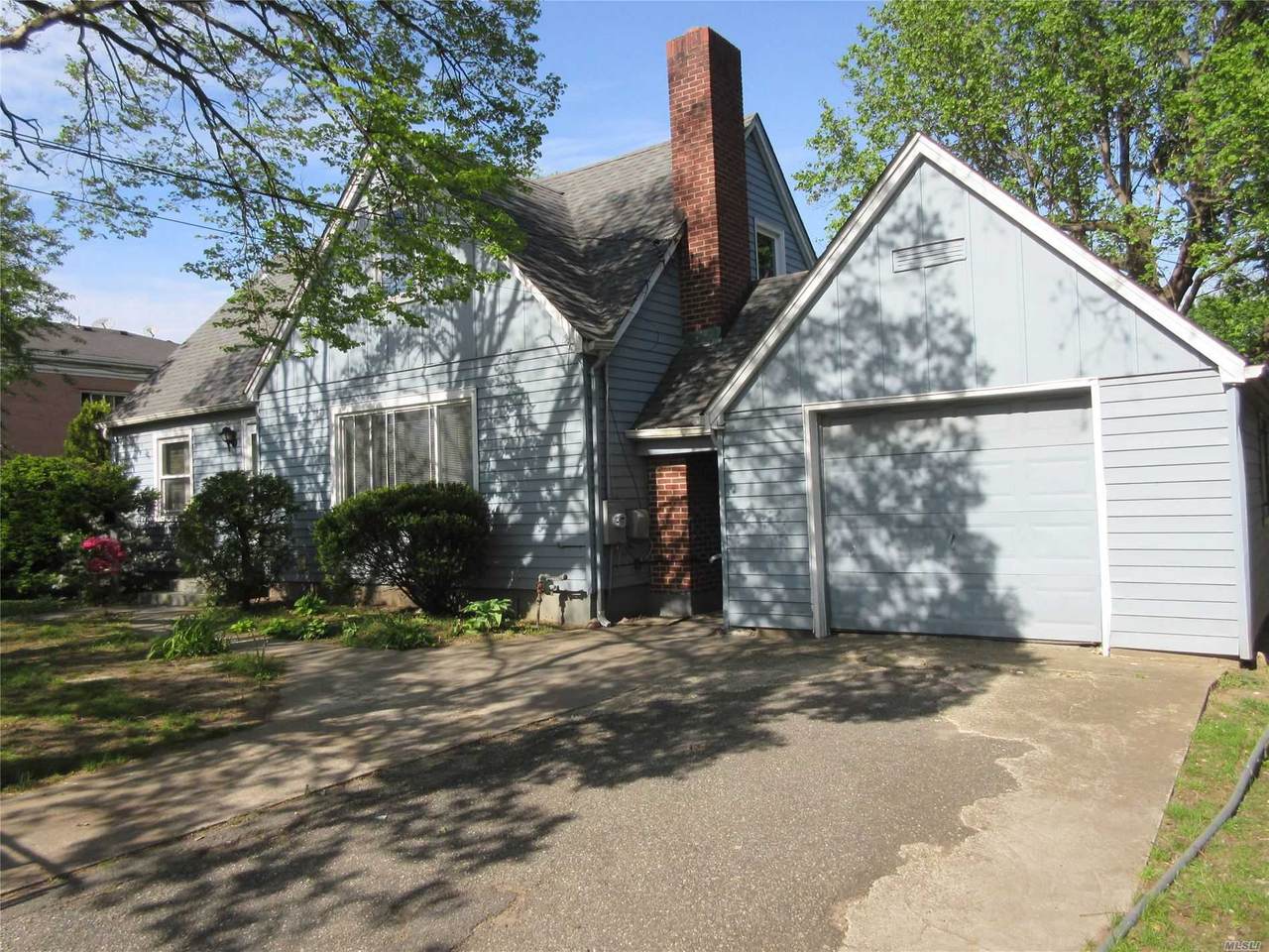 212 Urban Avenue - Photo 1 212 Urban Avenue - Photo 1