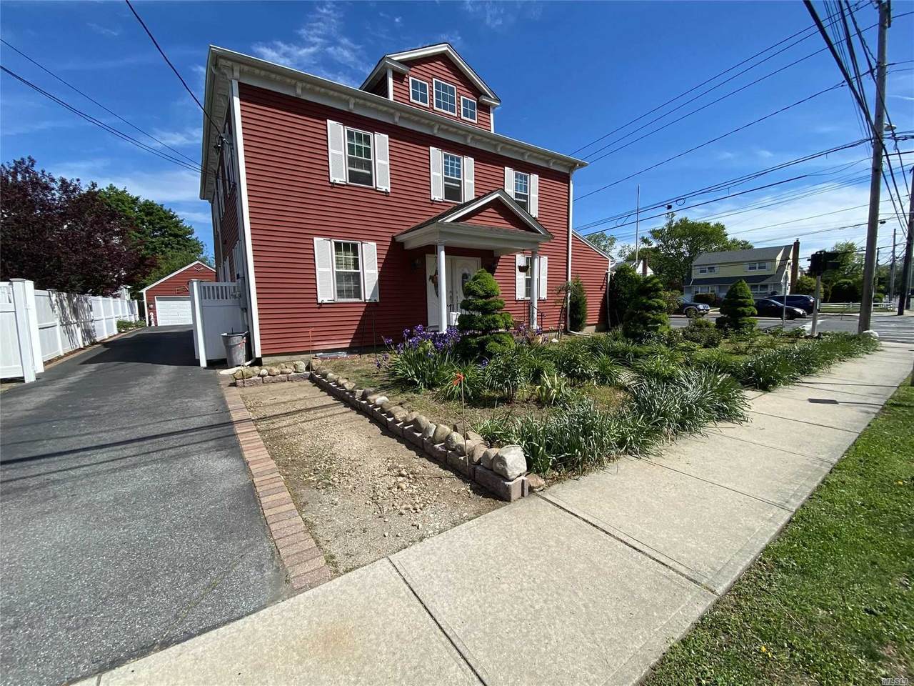 925 Fulton Street - Photo 1