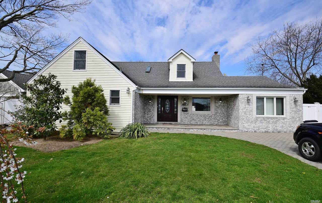 135 Greenway Rd - Photo 1