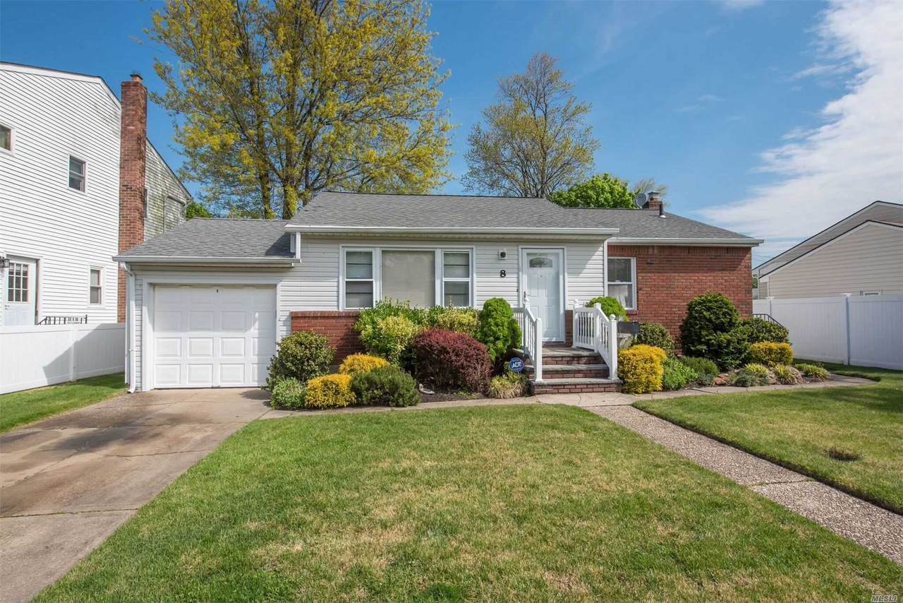 8 Linden Ct - Photo 1