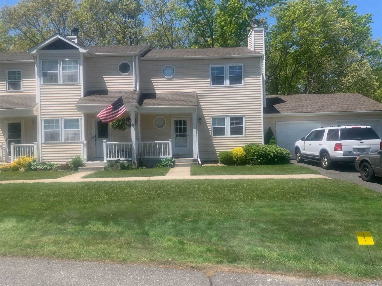 17 Franklin Commons - Photo 1