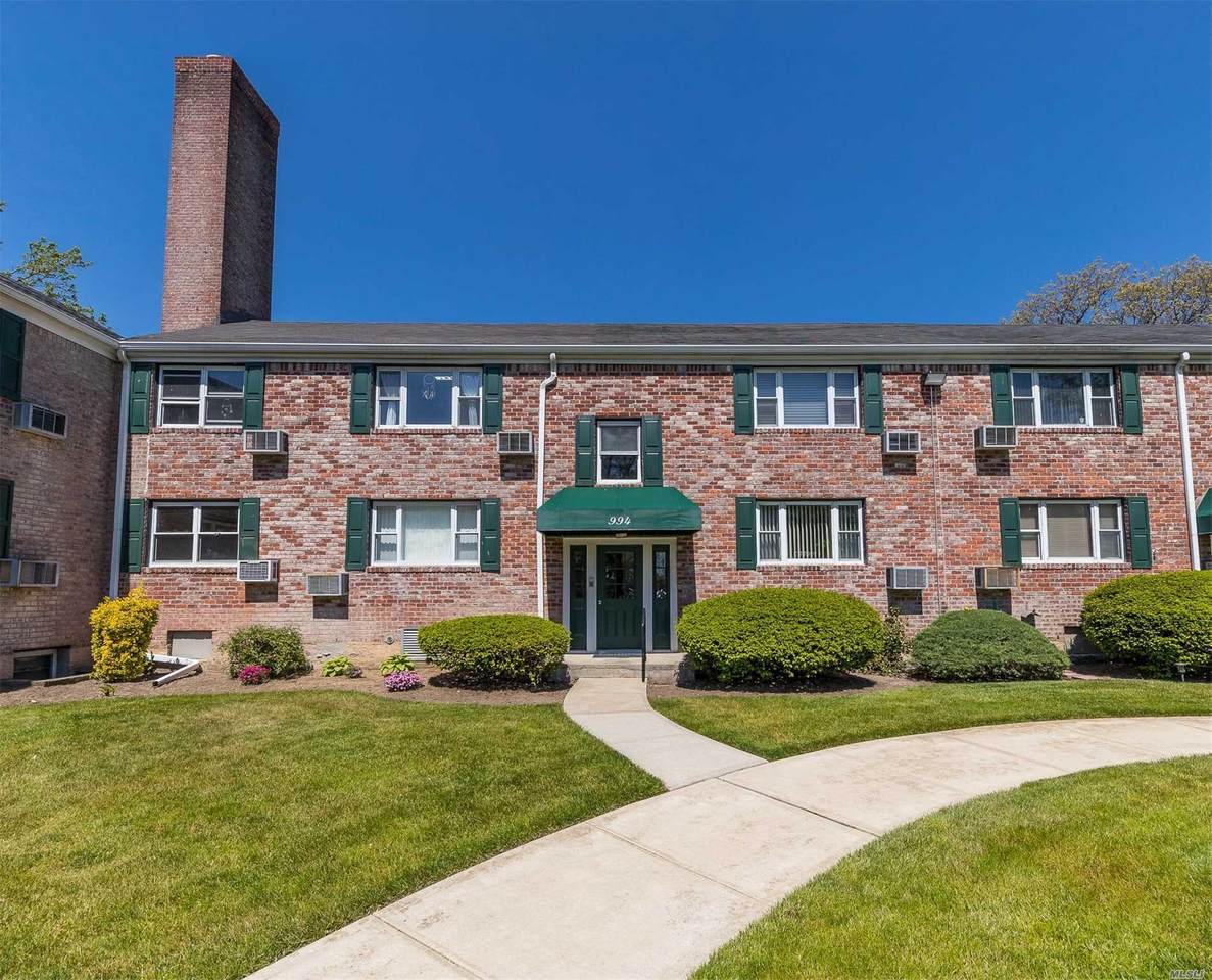 994 Fenwood Drive - Photo 1