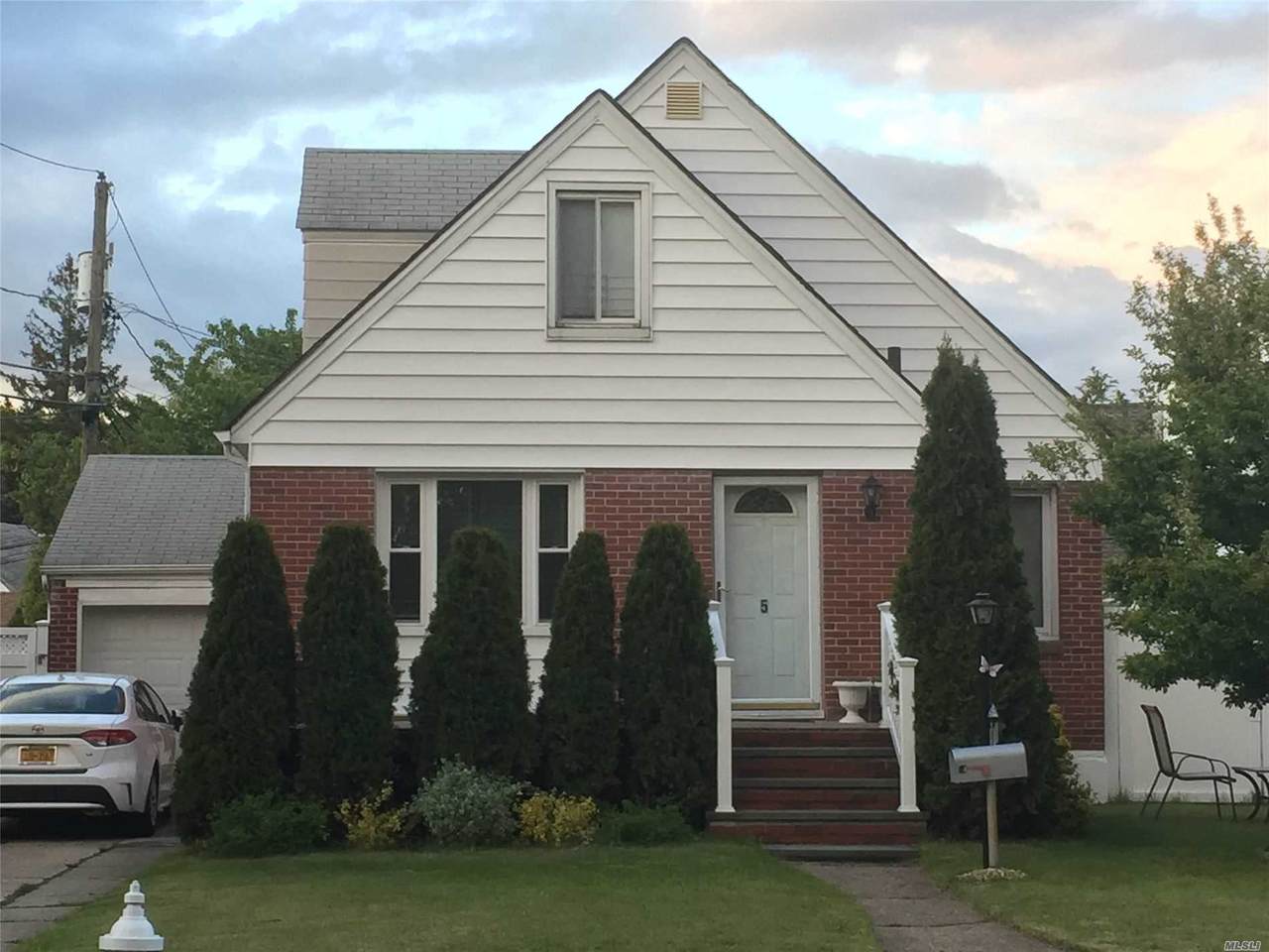 Photo 1
