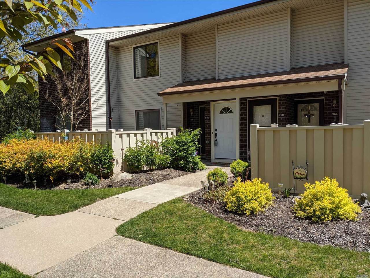 972 Skyline Drive - Photo 1