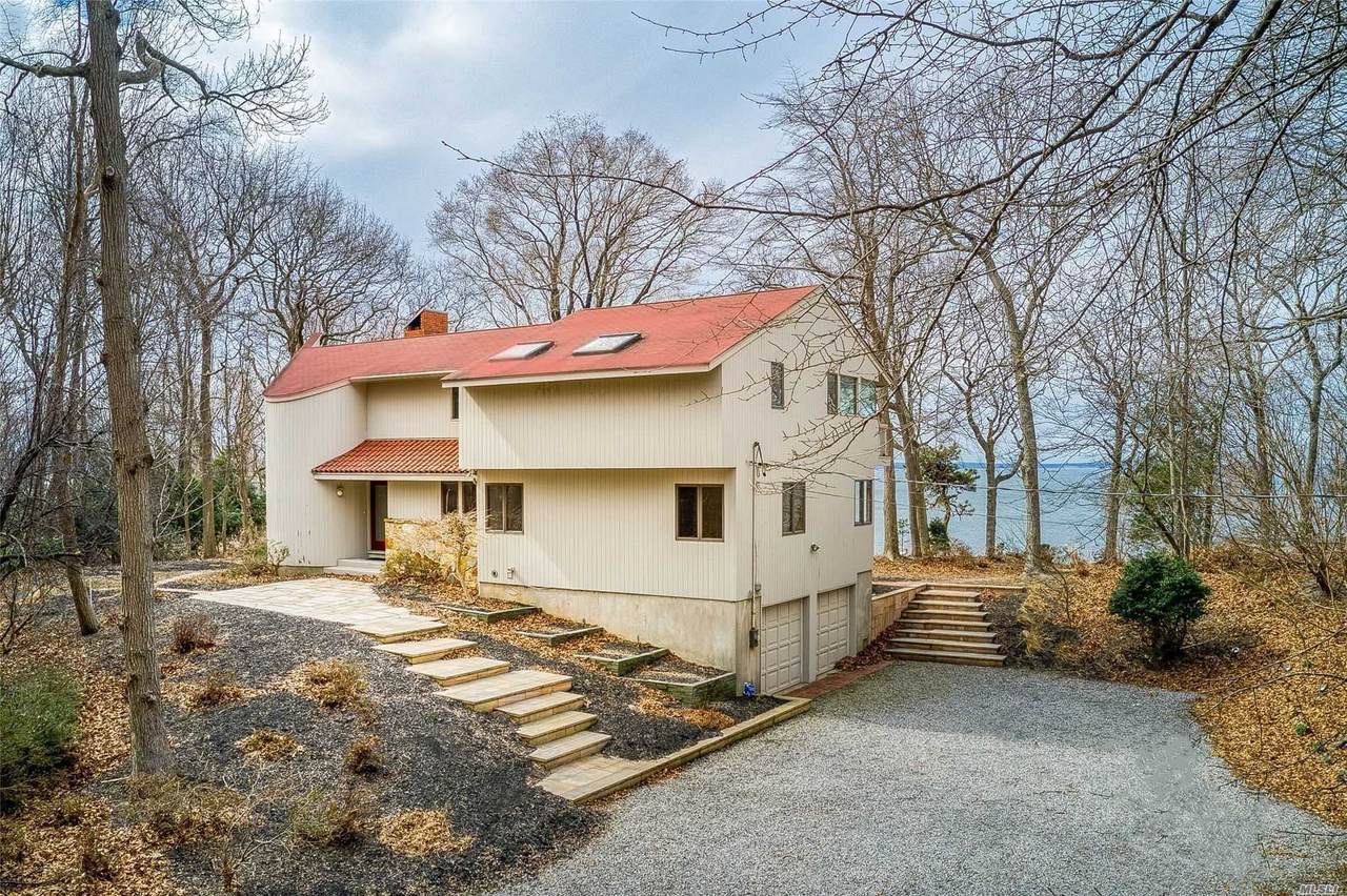 10 Holly Ln - Photo 1
