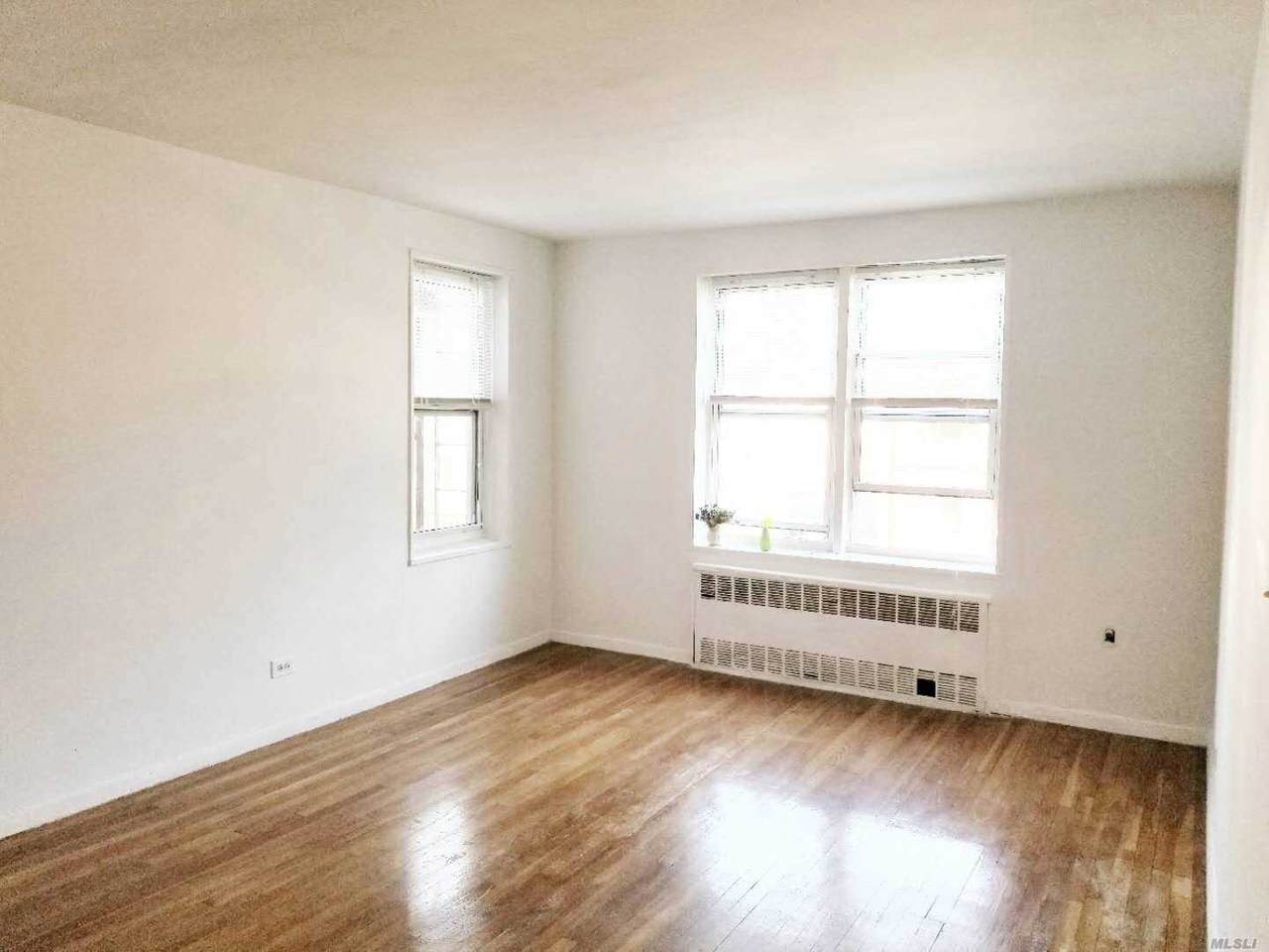 42-40 Bowne Street - Photo 1