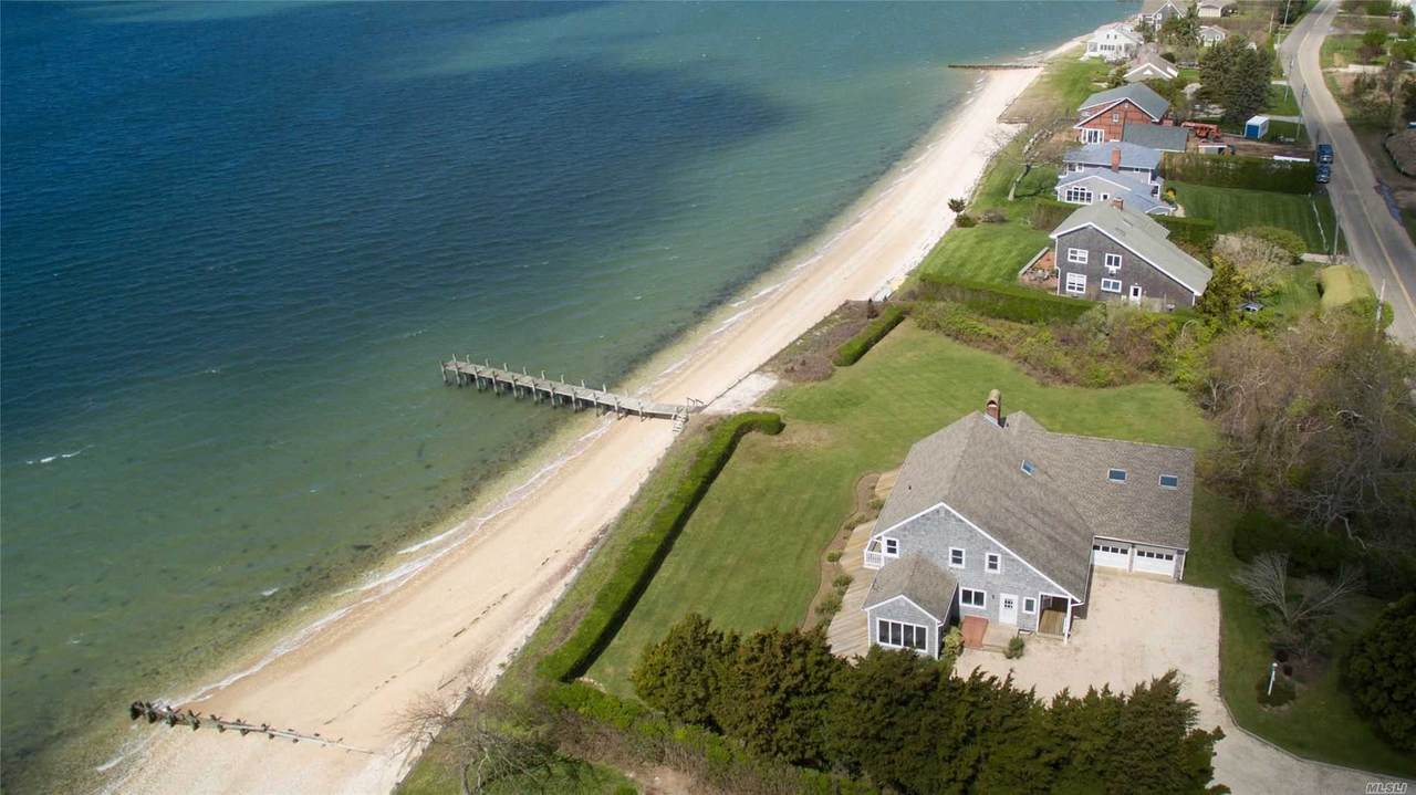 90 Peconic Avenue - Photo 1