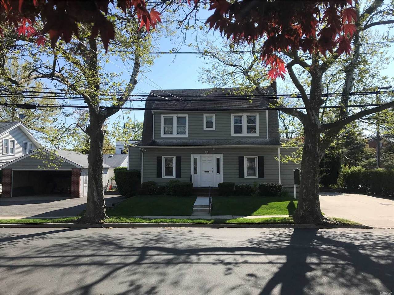 31 Bayles Avenue - Photo 1