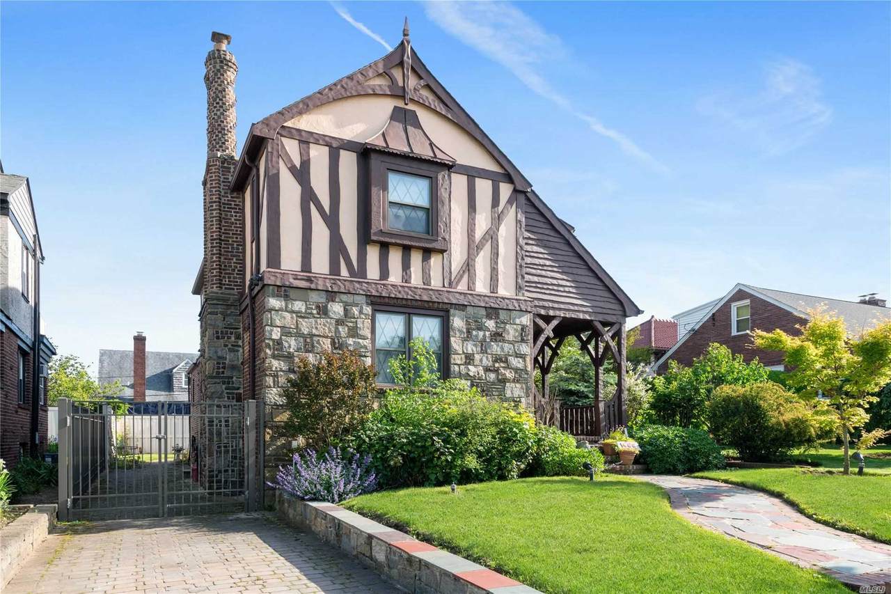 466 Walnut Street - Photo 1