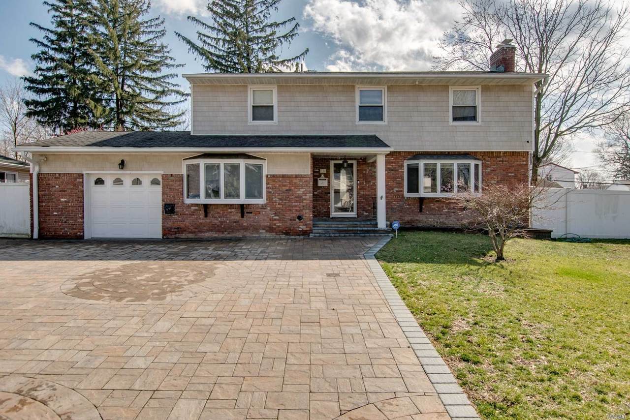 16 Arrowood Lane - Photo 1