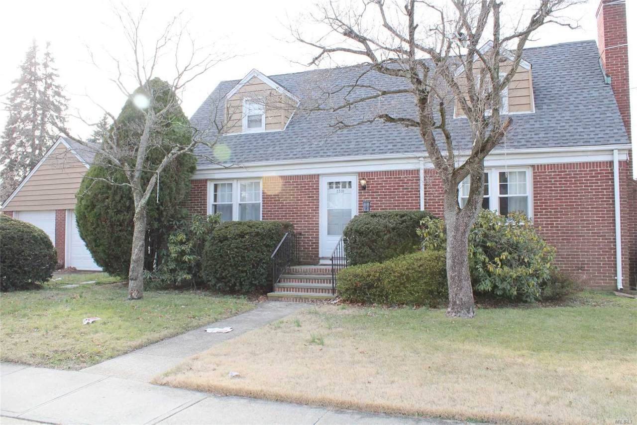 2310 Yorktown St - Photo 1
