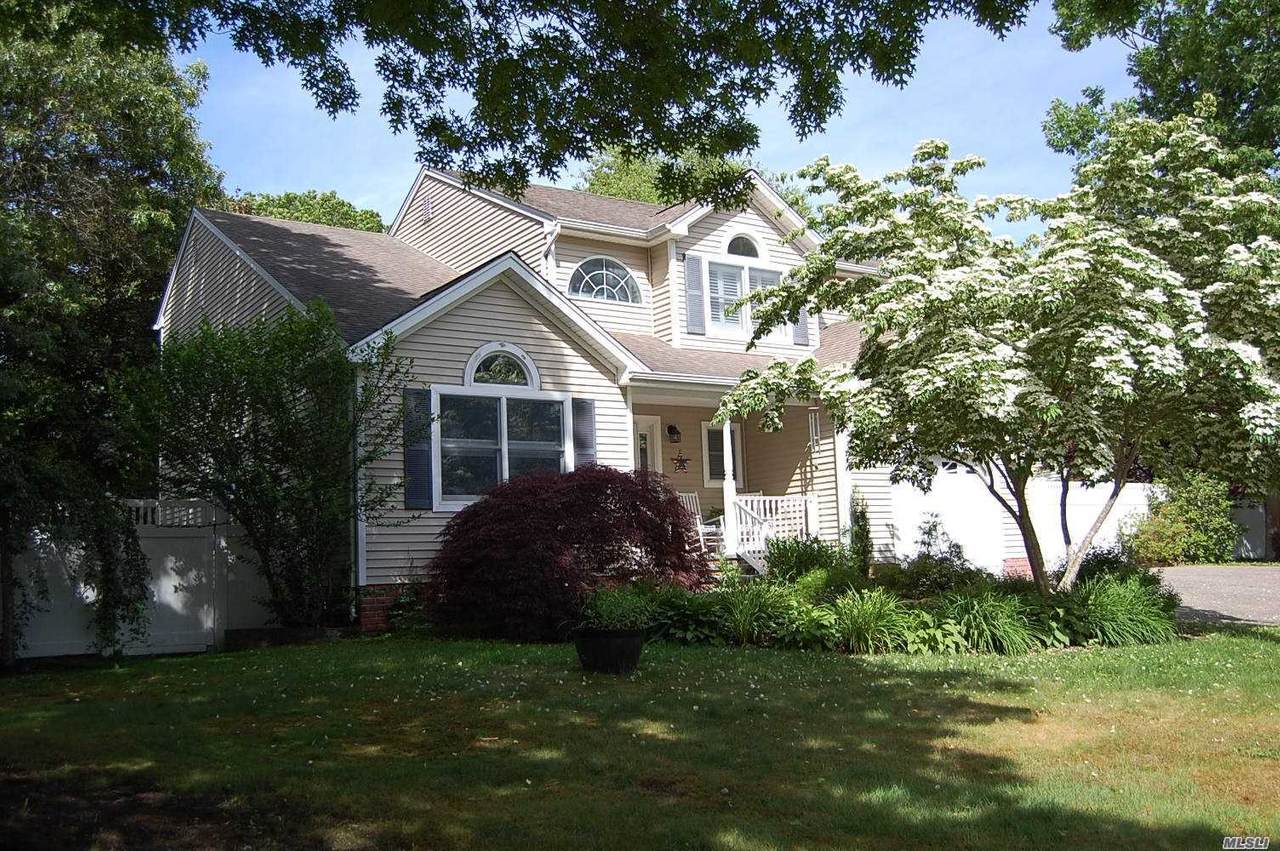 50 Memorial Boulevard - Photo 1
