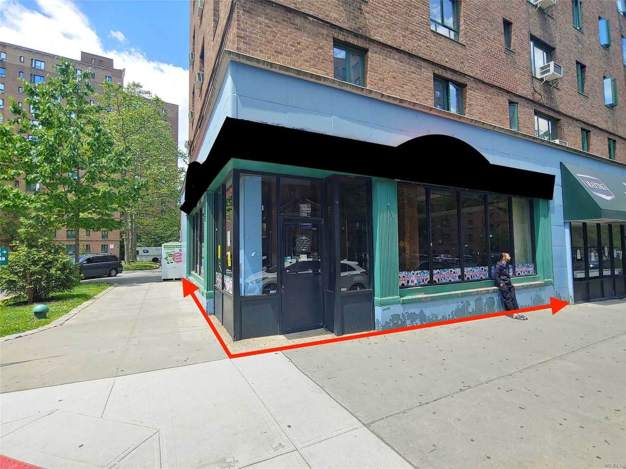 1551 Metropolitan Avenue - Photo 1
