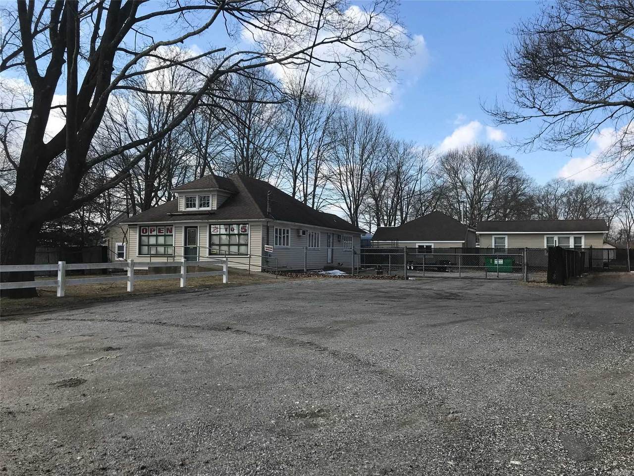 1115 Montauk Highway - Photo 1