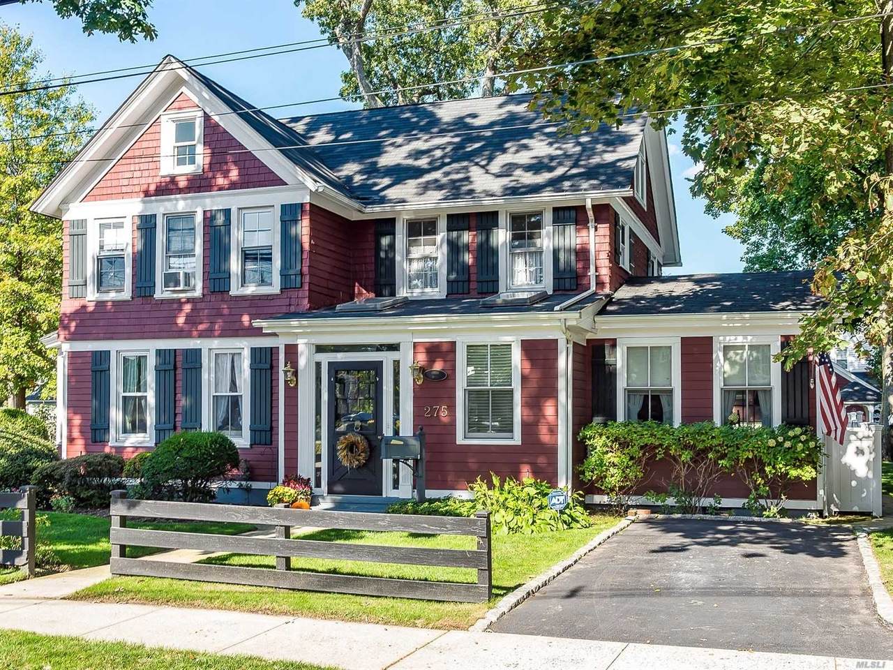 275 Lakeview Avenue - Photo 1