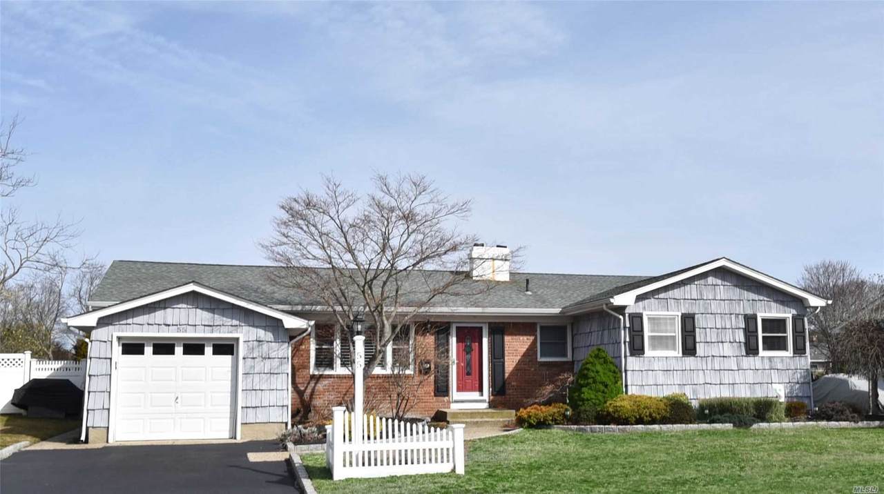 55 Regina Drive - Photo 1