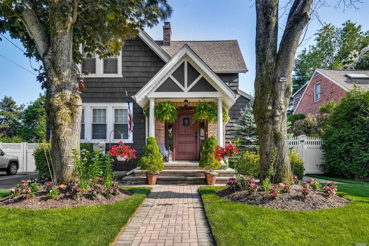 9 Walters Avenue - Photo 1