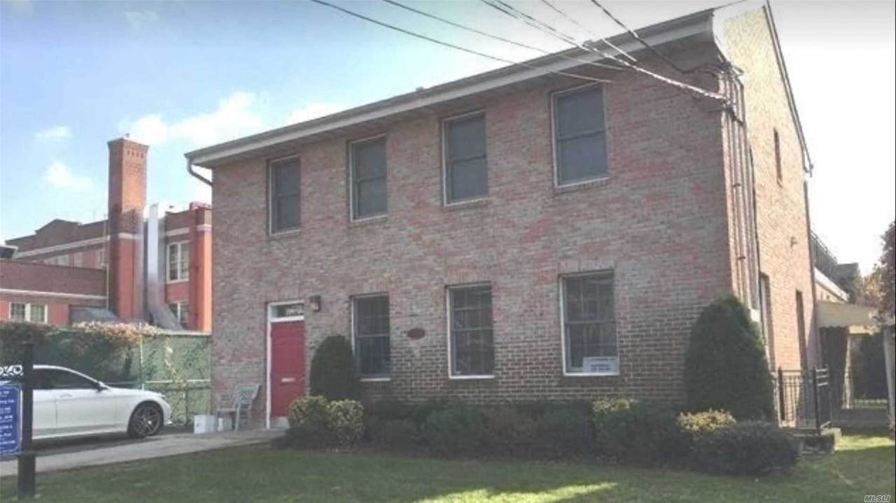 108-28 68 Drive - Photo 1