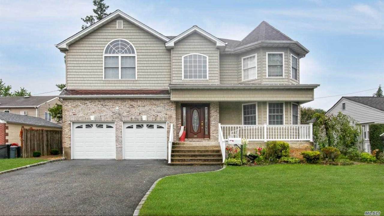 389 Wellington Road - Photo 1