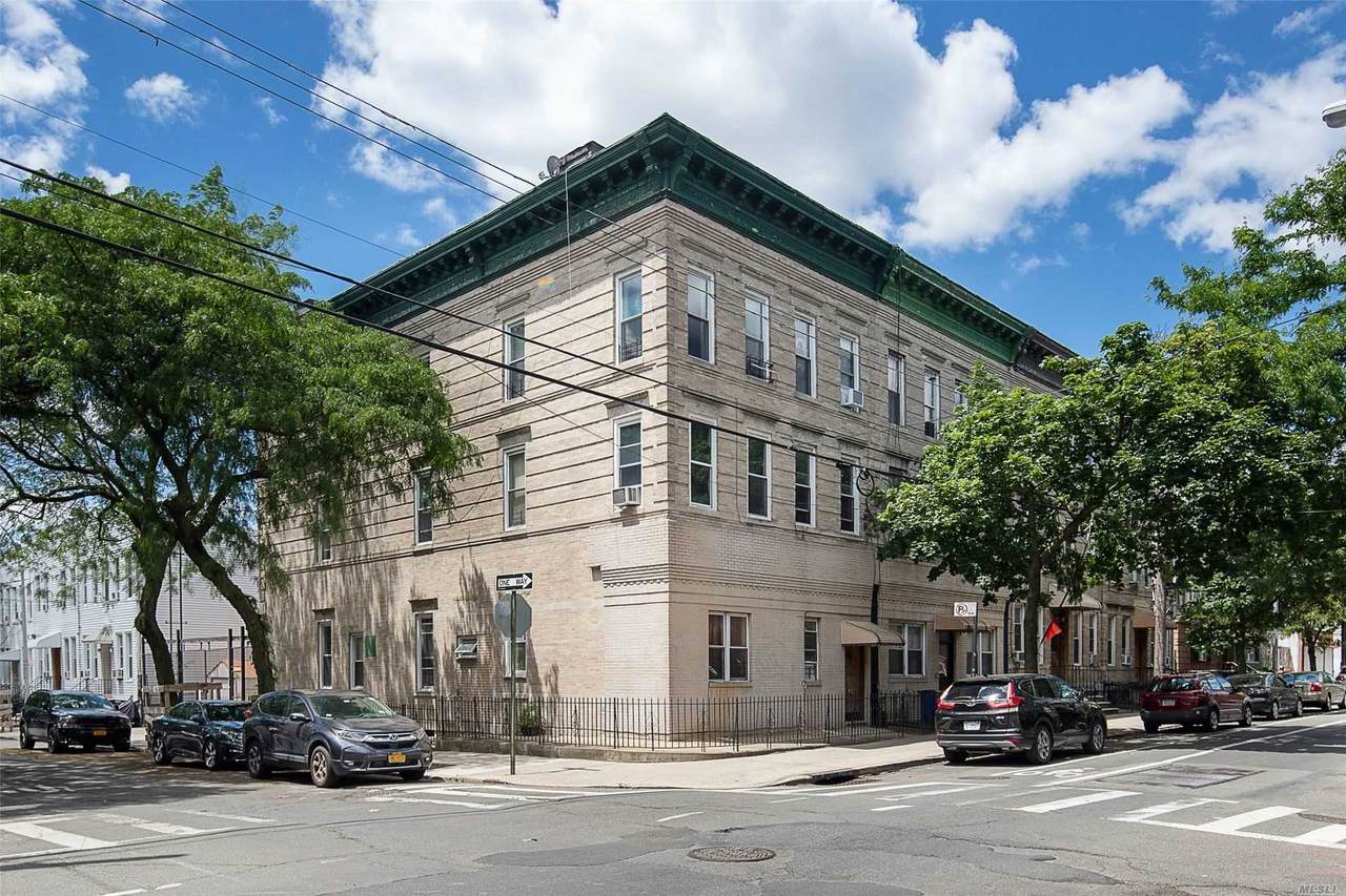 416 Woodward Ave - Photo 1