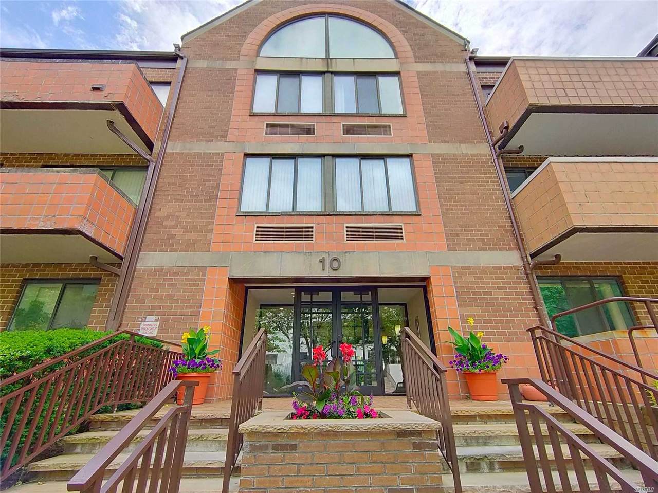 10 Canterbury Road - Photo 1