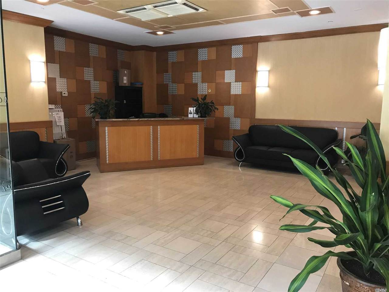 116-24 Grosvenor Lane - Photo 1